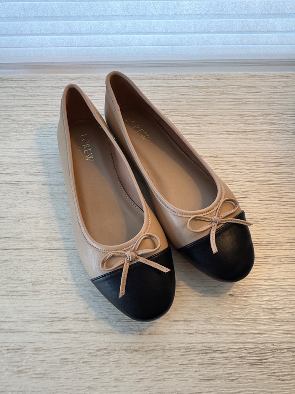 J. Crew Two-Tone Beige and Black Bow Cap Toe Flats